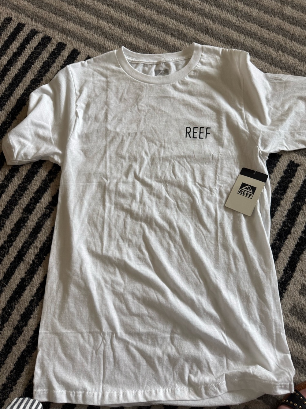 Reef Men’s White Short-Sleeve Logo Tee